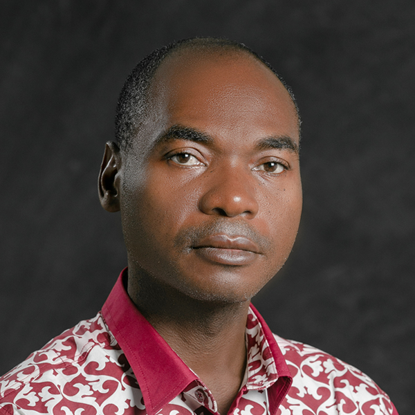 5_Christian-Bob-MOURE-ESSEBE-Chef-de-Service-Documentation-Fret.jpg